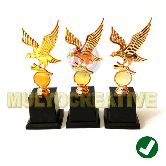 Jual Piala Harga Termurah - Trophy/Piala Figur Garuda ...